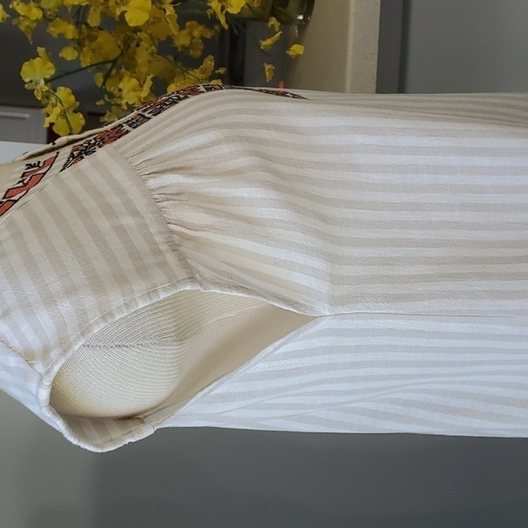 Madewell‎ women's to, beautiful cross stitch enbroidery. SIZE XXS, OVERSIZED - Picture 4 of 10